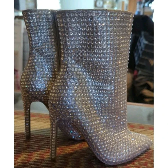 NWT Steve Madden Winnings Bootie Silver Rhinestone Women's 6.5 - Picture 5 of 10